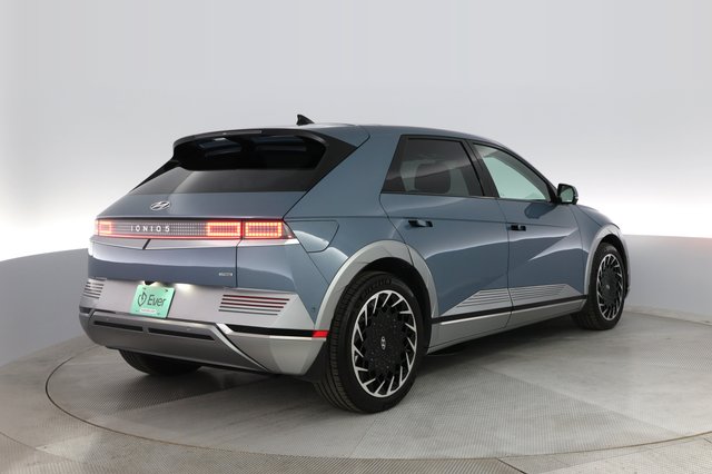 2023 Hyundai IONIQ 5 — photo 2 of 26