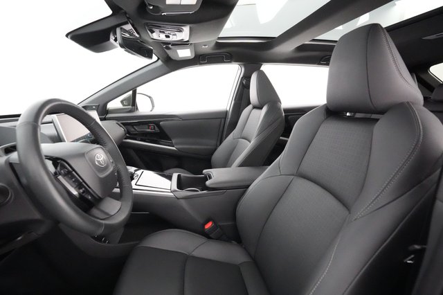 2024 Toyota bZ4X — photo 15 of 25