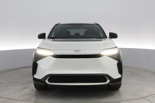 2024 Toyota bZ4X — photo 5 of 25