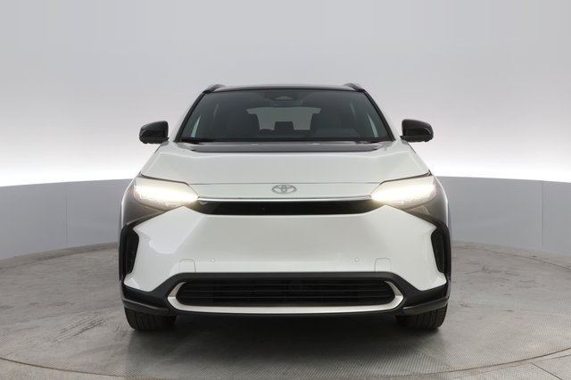 2024 Toyota bZ4X — photo 5 of 25