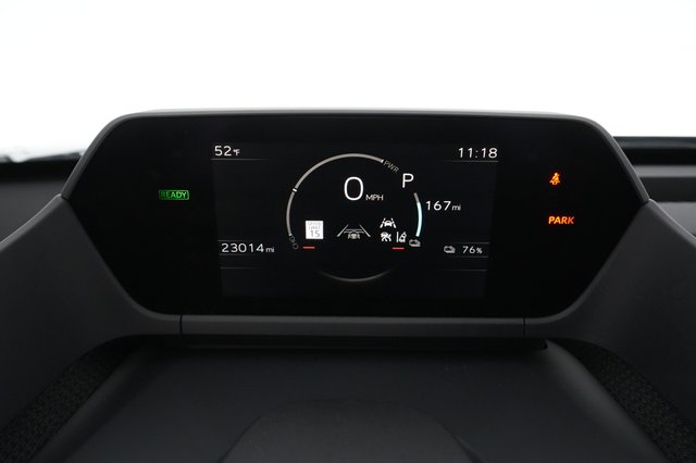 2024 Toyota bZ4X — photo 4 of 25