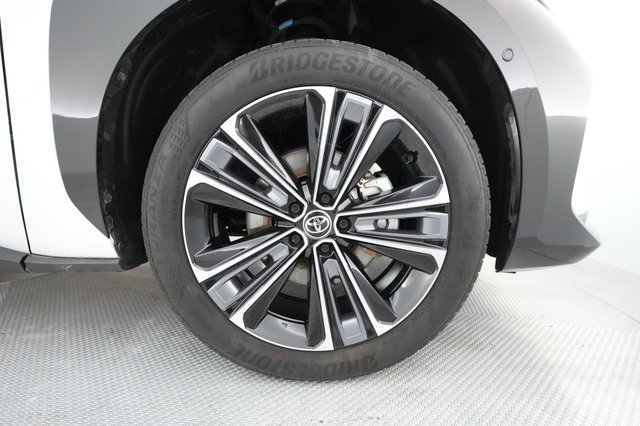 2024 Toyota bZ4X — photo 13 of 25