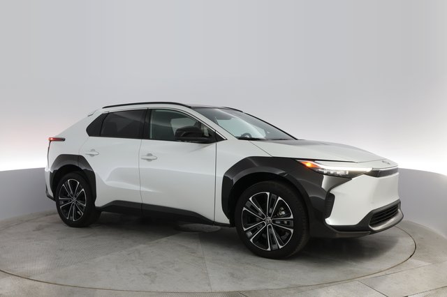 2024 Toyota bZ4X — photo 7 of 25