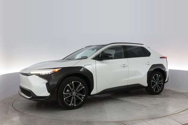 2024 Toyota bZ4X — photo 10 of 25
