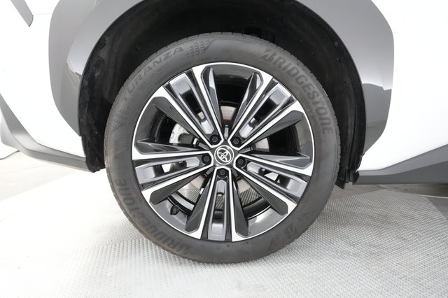 2024 Toyota bZ4X — photo 14 of 25
