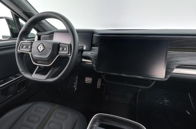 2022 Rivian R1S — photo 3 of 32