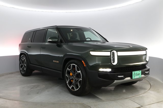 2022 Rivian R1S — photo 6 of 32