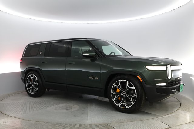 2022 Rivian R1S — photo 7 of 32