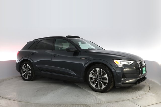 2021 Audi e-tron — photo 8 of 35