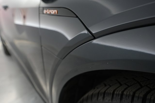 2021 Audi e-tron — photo 32 of 35