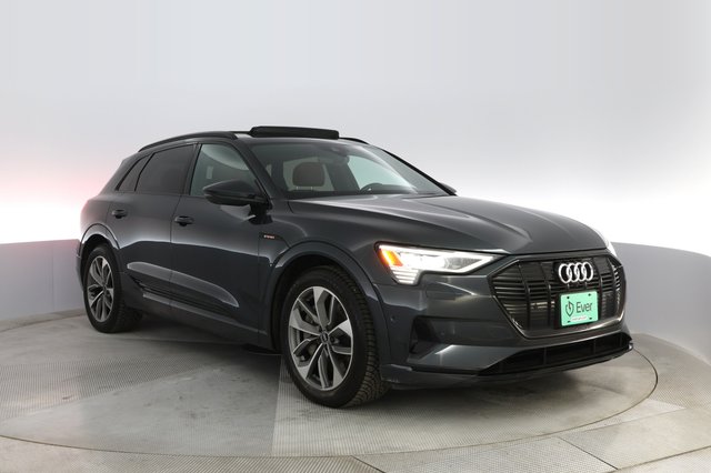 2021 Audi e-tron — photo 7 of 35