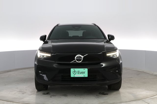 2023 Volvo XC40 Recharge — photo 6 of 34