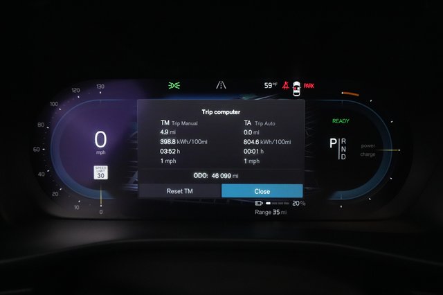 2023 Volvo XC40 Recharge — photo 4 of 34