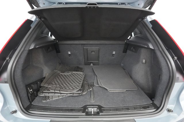 2023 Volvo XC40 Recharge — photo 21 of 27