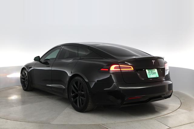 2022 Tesla Model S — photo 9 of 41