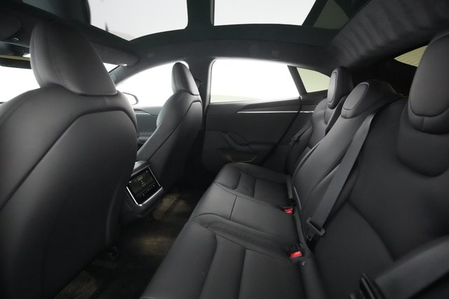 2022 Tesla Model S — photo 16 of 41