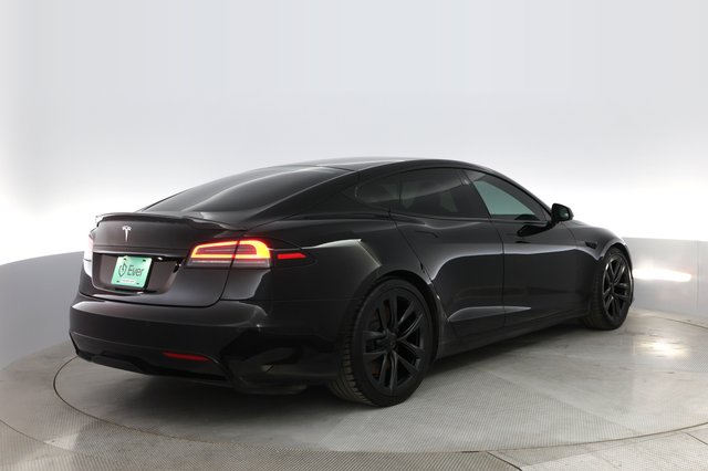 2022 Tesla Model S — photo 2 of 41