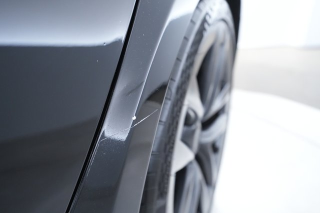 2022 Tesla Model S — photo 31 of 41