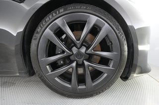 2022 Tesla Model S — photo 13 of 41