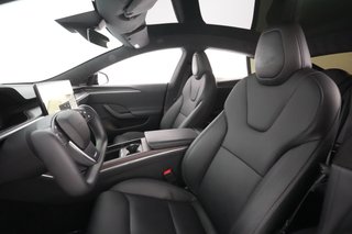 2022 Tesla Model S — photo 15 of 41