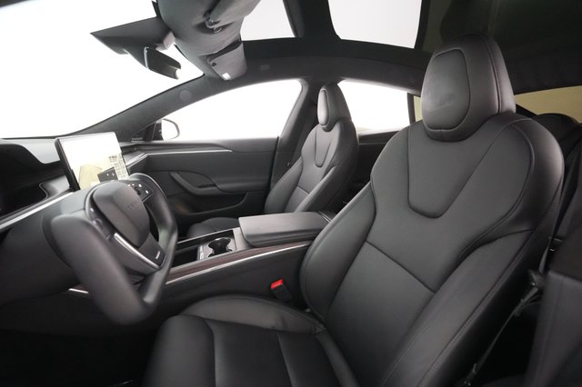 2022 Tesla Model S — photo 15 of 41