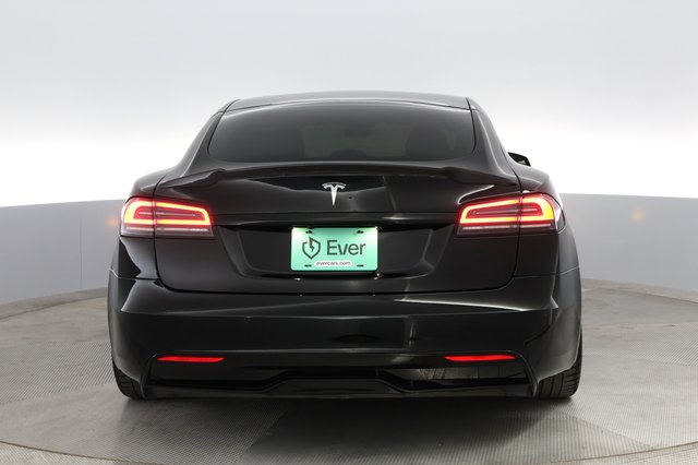 2022 Tesla Model S — photo 8 of 41