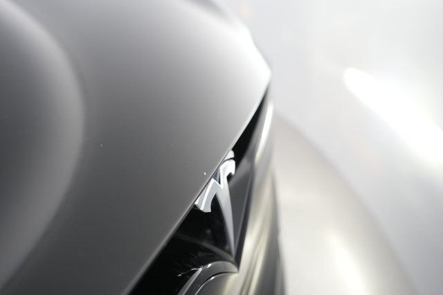 2022 Tesla Model S — photo 37 of 41