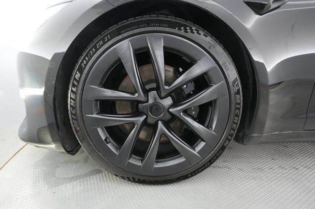 2022 Tesla Model S — photo 11 of 41