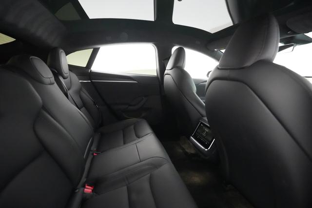 2022 Tesla Model S — photo 3 of 41