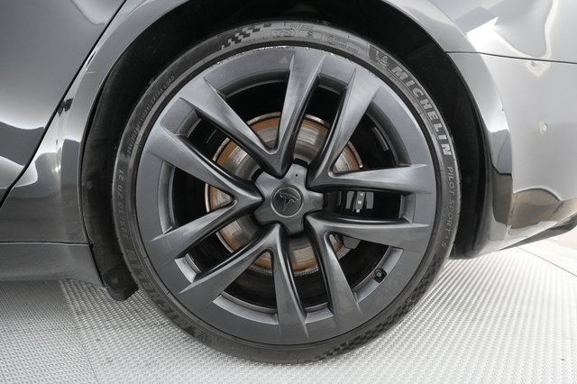 2022 Tesla Model S — photo 12 of 41