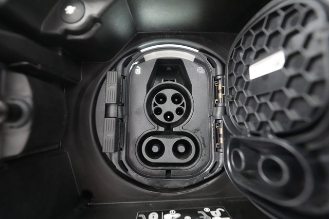 2023 Mercedes-Benz EQB — photo 26 of 32