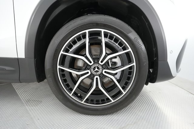 2023 Mercedes-Benz EQB — photo 16 of 32