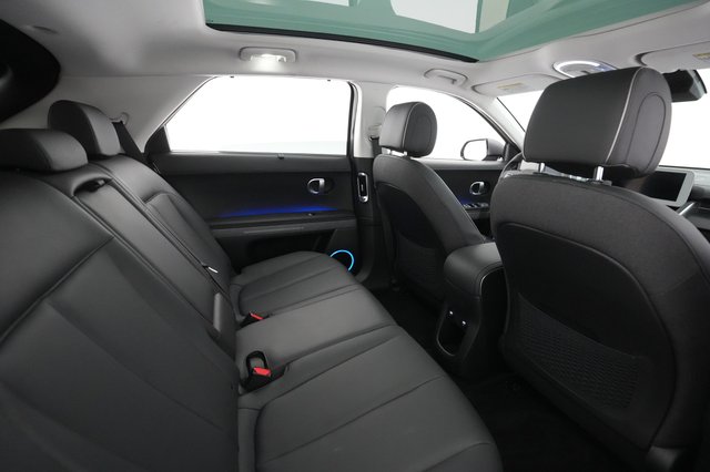 2023 Hyundai IONIQ 5 — photo 4 of 36