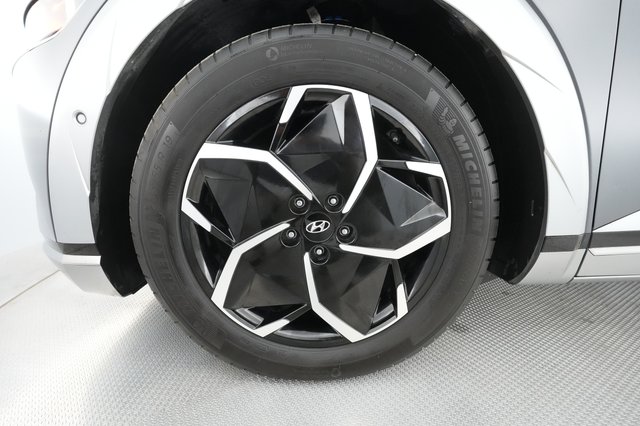 2023 Hyundai IONIQ 5 — photo 14 of 36