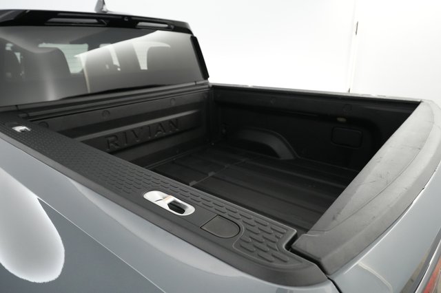 2022 Rivian R1T — photo 22 of 36