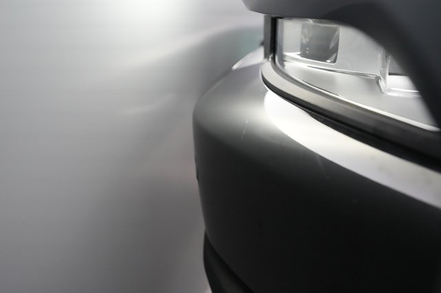 2022 Rivian R1T — photo 25 of 36