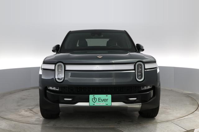2022 Rivian R1T — photo 5 of 36
