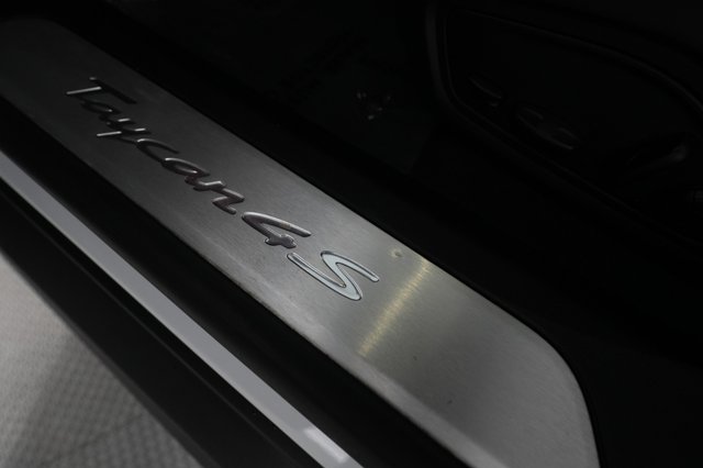 2021 Porsche Taycan — photo 27 of 29