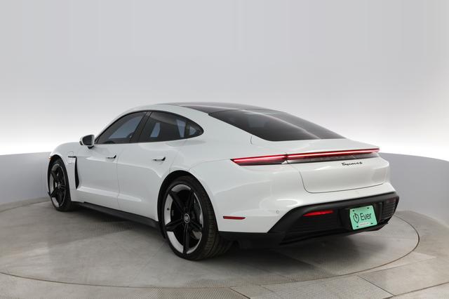 2021 Porsche Taycan — photo 10 of 29