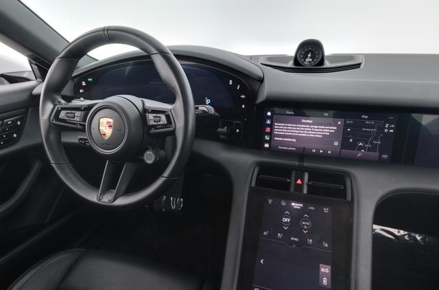 2021 Porsche Taycan — photo 3 of 29