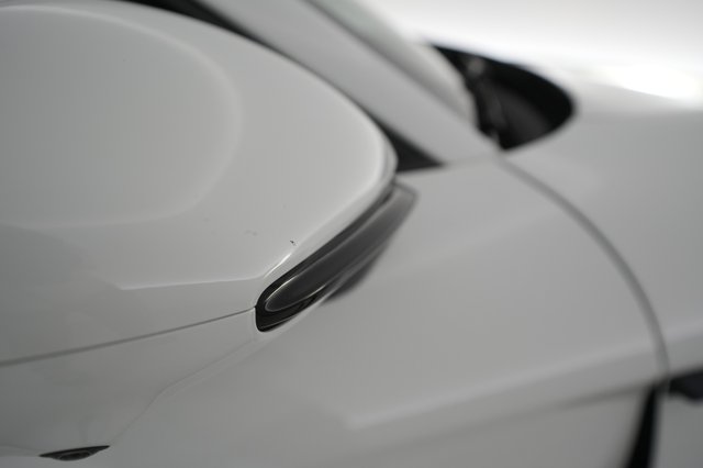 2021 Porsche Taycan — photo 26 of 29