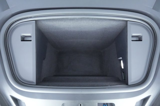 2021 Porsche Taycan — photo 21 of 29