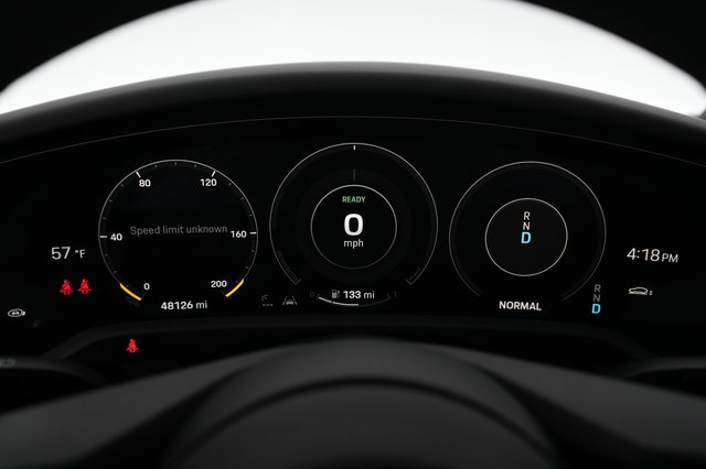 2021 Porsche Taycan — photo 5 of 29