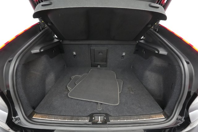 2023 Volvo C40 Recharge — photo 22 of 35