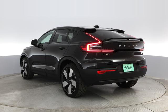 2023 Volvo C40 Recharge — photo 10 of 35