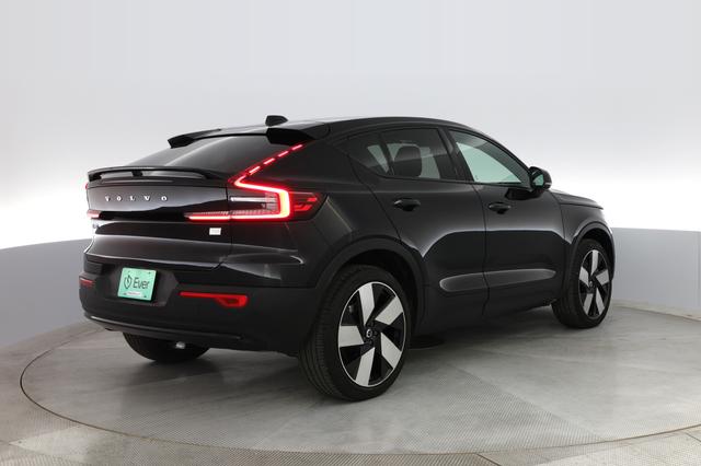 2023 Volvo C40 Recharge — photo 2 of 35