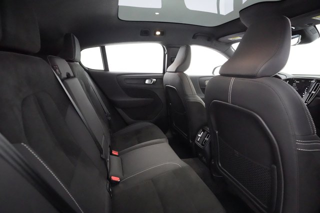 2023 Volvo C40 Recharge — photo 21 of 35