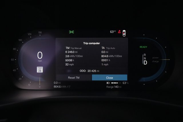 2023 Volvo C40 Recharge — photo 5 of 35