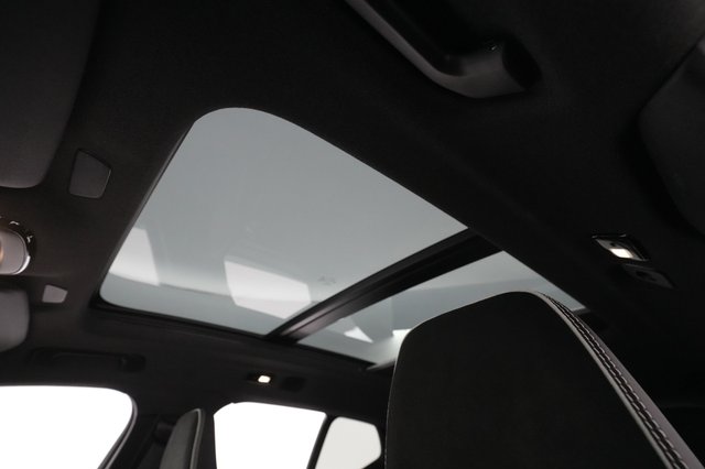 2023 Volvo XC40 Recharge — photo 24 of 28