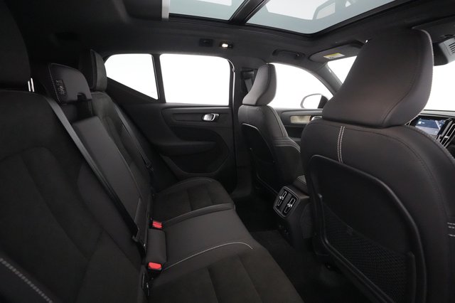 2023 Volvo XC40 Recharge — photo 21 of 28